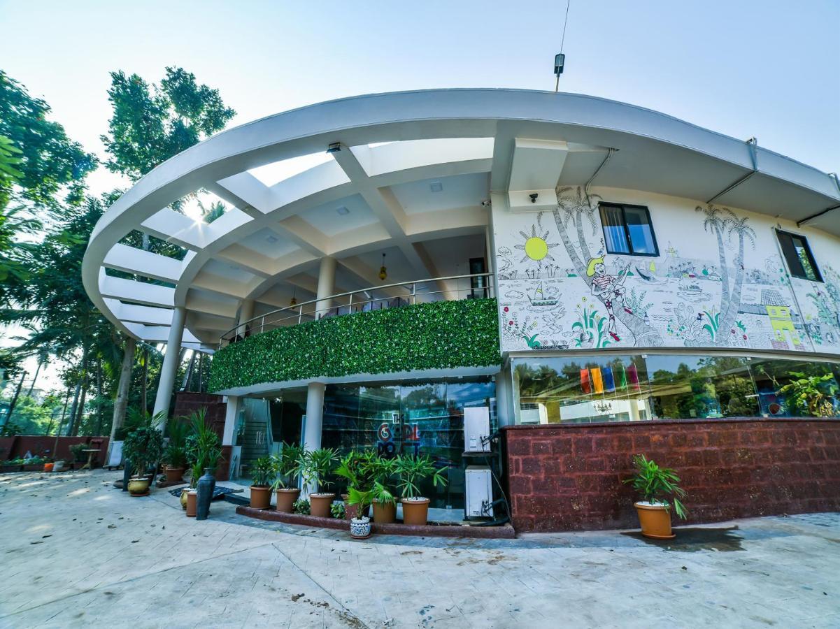 The Center Court Resort & Spa Varca Exterior photo